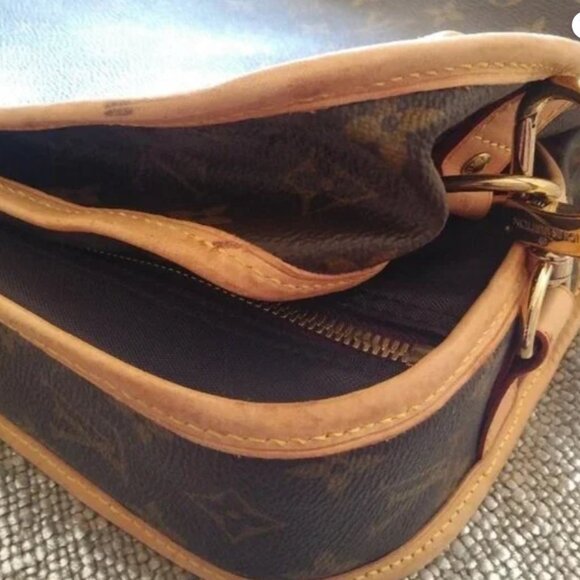 LOUIS VUITTON Cabine Garment Bag Travel Luxury Designer Luggage Carry On LV - Picture 12 of 16